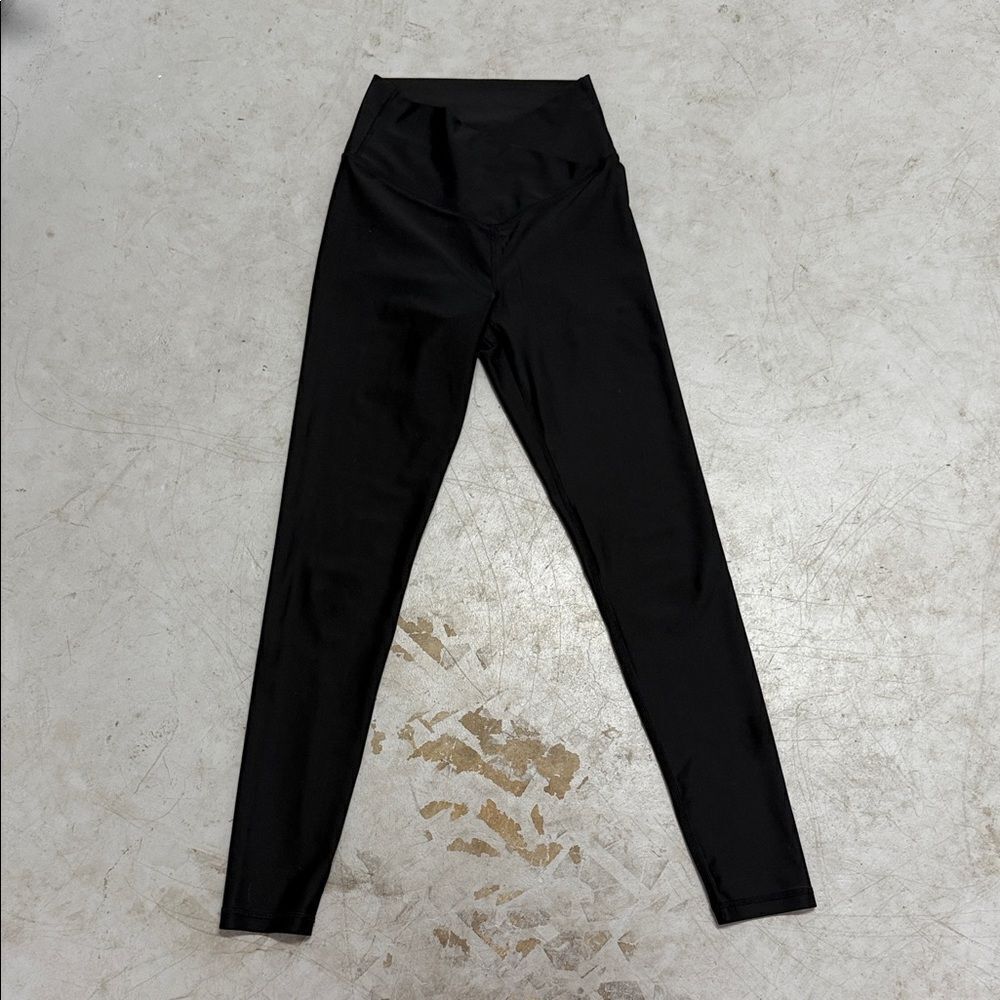 Black High-Waisted Leggings NWOT Aerie Low Waist Design Size Small
